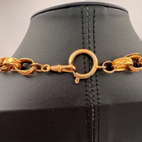 CHANEL Vintage 24k Gold Plated Necklace - Picture 5 of 8